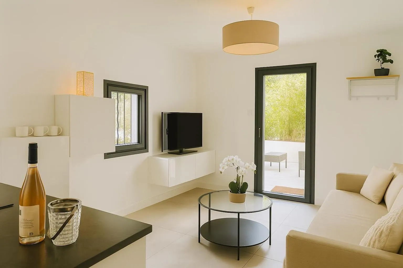 Feriehus Maison, Jardin, Piscine Parking Pres D'Aix Centre Venelles Frankrig
